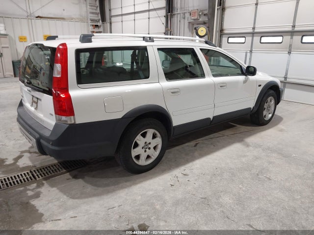 2005 VOLVO XC70 YV1SZ592351174673 Photo 3