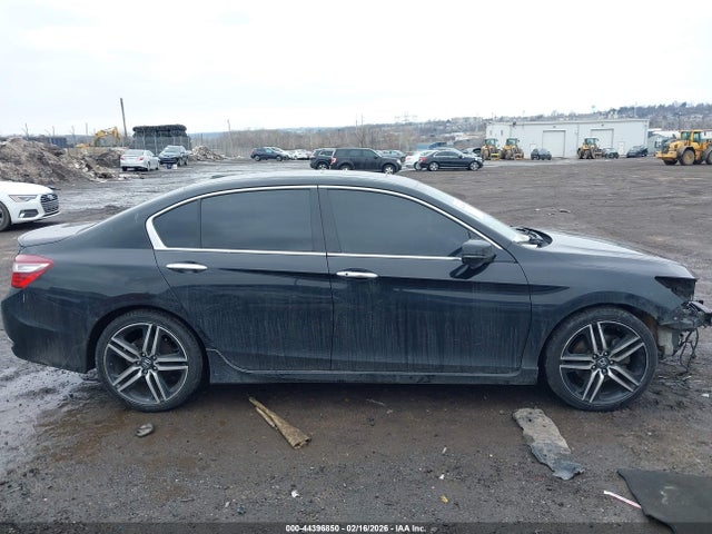 1HGCR3F96GA019085 Honda Accord Touring