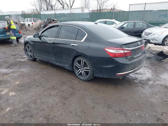 1HGCR3F96GA019085 Honda Accord Touring