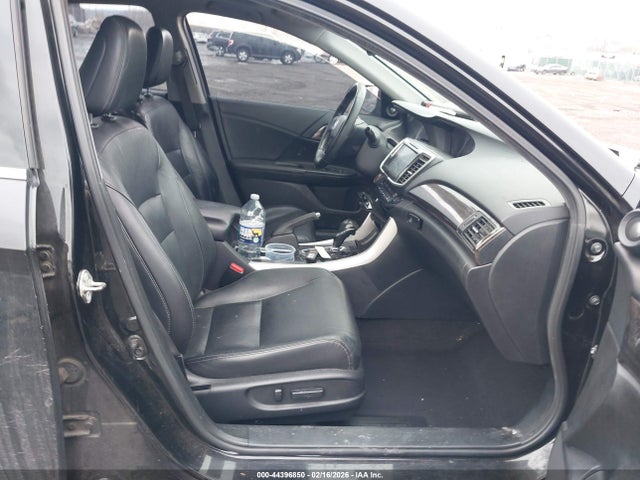 1HGCR3F96GA019085 Honda Accord Touring