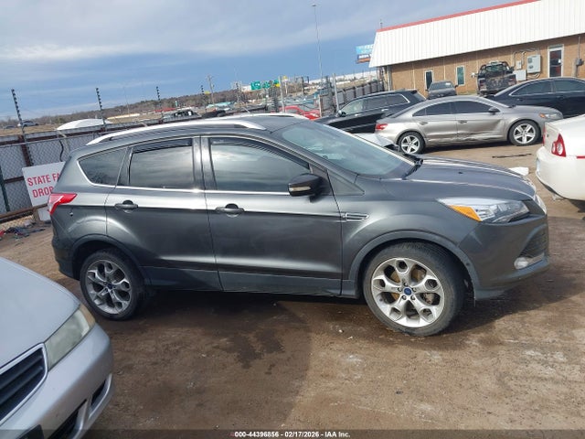 44396856 :رقم المزاد ، 1FMCU0J91GUC57715 vin ، 2016 Ford Escape Titanium مزاد بيع