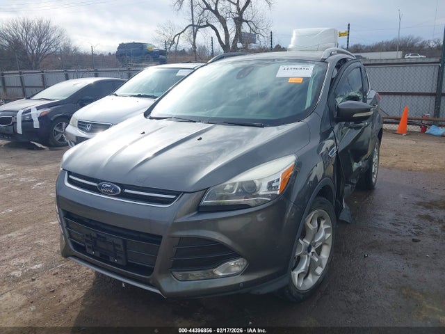 44396856 :رقم المزاد ، 1FMCU0J91GUC57715 vin ، 2016 Ford Escape Titanium مزاد بيع