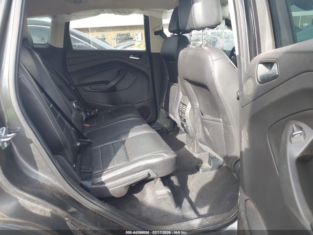 44396856 :رقم المزاد ، 1FMCU0J91GUC57715 vin ، 2016 Ford Escape Titanium مزاد بيع