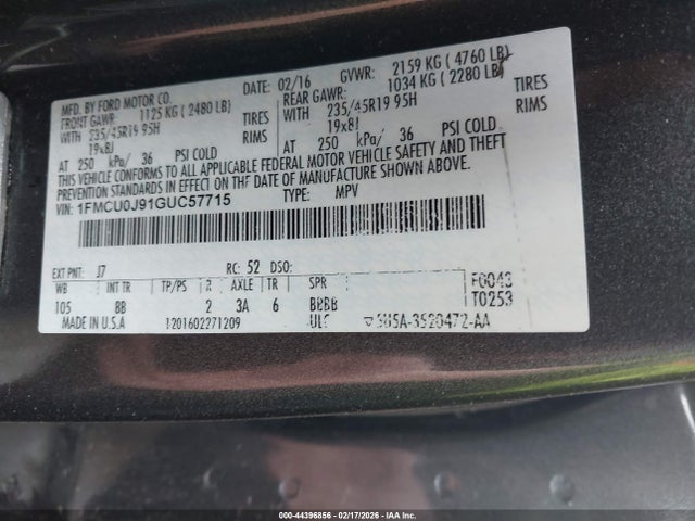 44396856 :رقم المزاد ، 1FMCU0J91GUC57715 vin ، 2016 Ford Escape Titanium مزاد بيع