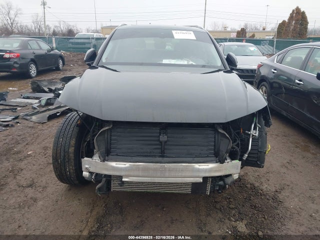 Продаж на аукціоні авто 2018 Audi Q5 2.0t Premium/2.0t Tech Premium, vin: WA1BNAFY1J2203847, номер лоту: 44396928