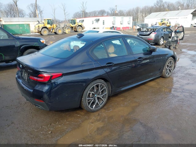 2022 BMW 530 WBA13BJ04NWX38911 Photo 3