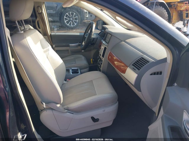Продажа на аукционе авто 2008 Chrysler Town & Country Touring, vin: 2A8HR54P38R836764, номер лота: 44396945