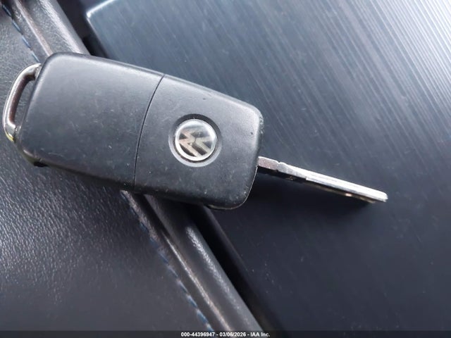 2014 Volkswagen Jetta 1.8t Se მანქანა იყიდება აუქციონზე, vin: 3VWD07AJ2EM387833, აუქციონის ნომერი: 44396947