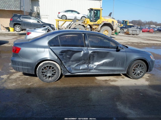2014 Volkswagen Jetta 1.8t Se მანქანა იყიდება აუქციონზე, vin: 3VWD07AJ2EM387833, აუქციონის ნომერი: 44396947