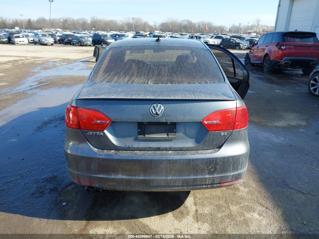 2014 Volkswagen Jetta 1.8t Se მანქანა იყიდება აუქციონზე, vin: 3VWD07AJ2EM387833, აუქციონის ნომერი: 44396947