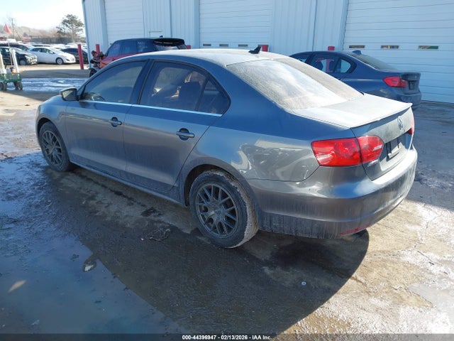 2014 Volkswagen Jetta 1.8t Se მანქანა იყიდება აუქციონზე, vin: 3VWD07AJ2EM387833, აუქციონის ნომერი: 44396947