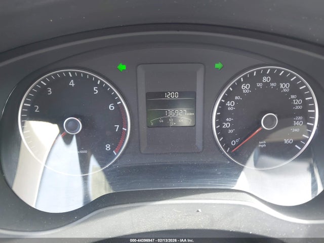 2014 Volkswagen Jetta 1.8t Se მანქანა იყიდება აუქციონზე, vin: 3VWD07AJ2EM387833, აუქციონის ნომერი: 44396947