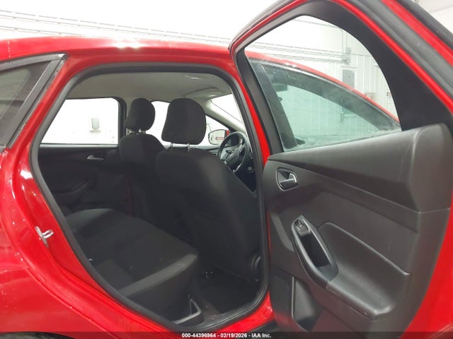 1FADP3F28HL296439 Ford FOCUS SE