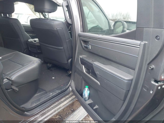 Toyota Tundra Platinum 2025 5TFNA5EC6SX039558 Image 8