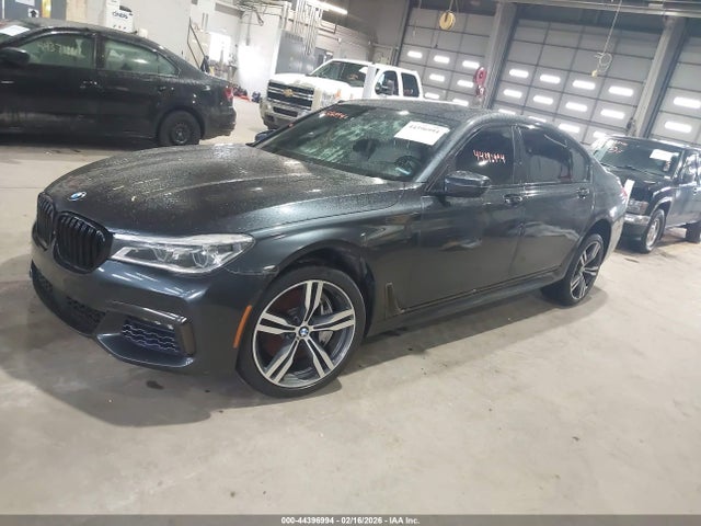 BMW 750i Xdrive 2016 WBA7F2C57GG416061 Image 2