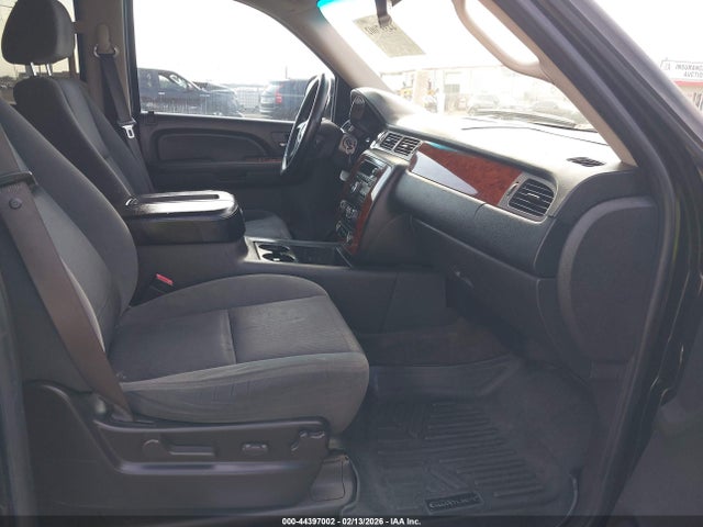 2009 CHEVROLET SUBURBAN 1500 1GNFC26059R186199 Photo 4
