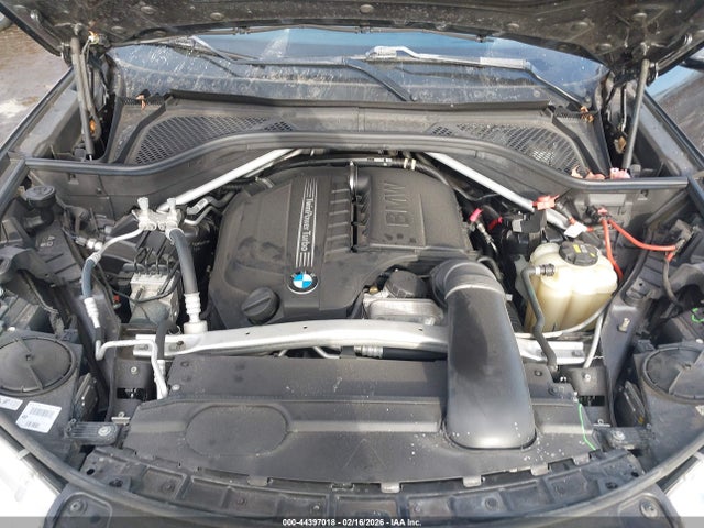 2018 BMW X5 5UXKR0C58J0X98379 Photo 9