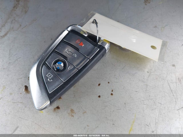 2018 BMW X5 5UXKR0C58J0X98379 Photo 10