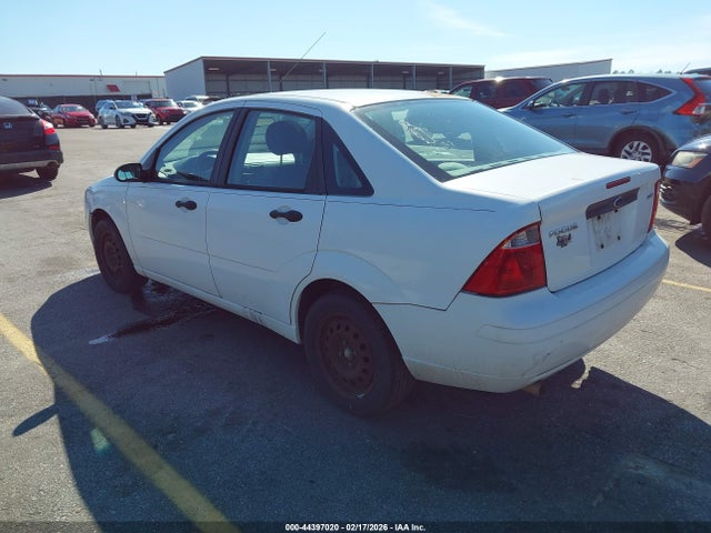 2005 FORD FOCUS 1FAFP34N65W197182 Photo 2
