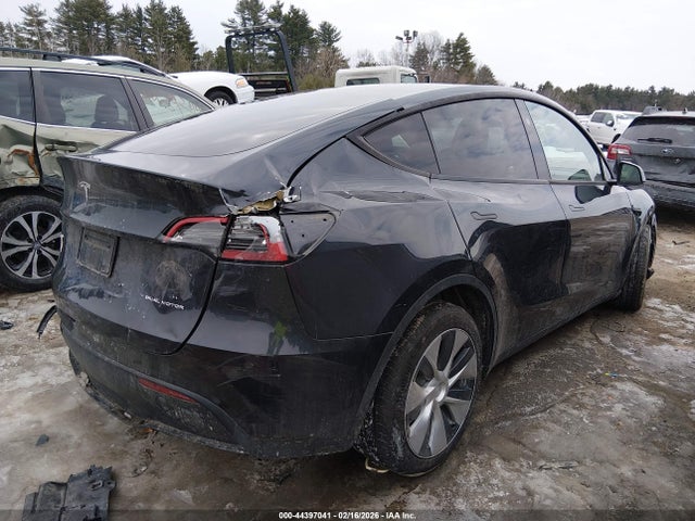 Продаж на аукціоні авто 2024 Tesla Model Y Long Range Dual Motor All-wheel Drive, vin: 7SAYGAEE3RF009589, номер лоту: 44397041