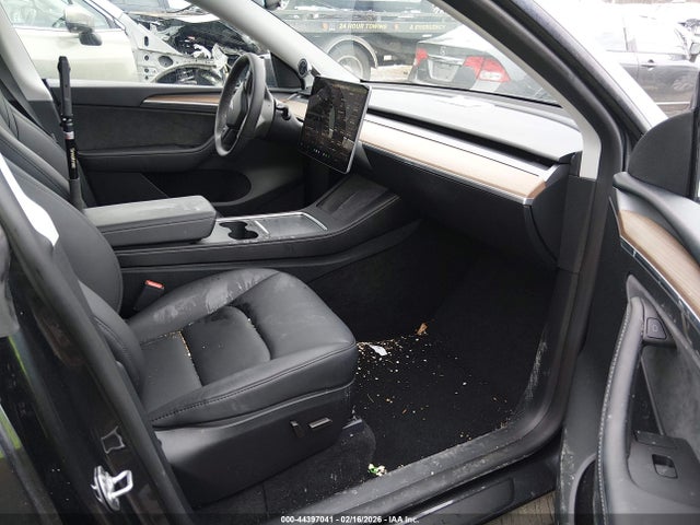 Продаж на аукціоні авто 2024 Tesla Model Y Long Range Dual Motor All-wheel Drive, vin: 7SAYGAEE3RF009589, номер лоту: 44397041