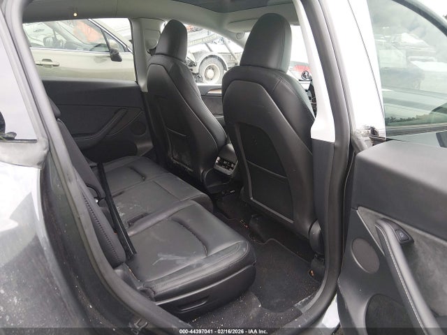 Продаж на аукціоні авто 2024 Tesla Model Y Long Range Dual Motor All-wheel Drive, vin: 7SAYGAEE3RF009589, номер лоту: 44397041