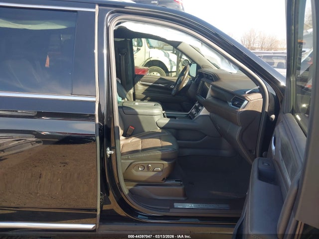 2021 GMC YUKON 1GKS2DKL8MR256555 Photo 4