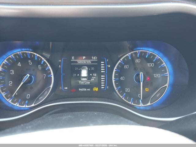 44397068 :رقم المزاد ، 2C4RC1DGXLR148162 vin ، 2020 Chrysler Voyager Lxi مزاد بيع