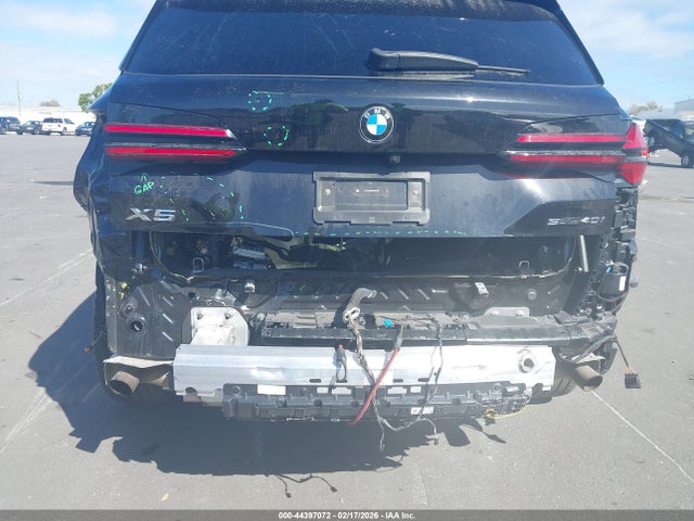 5UX13EU09S9W26856 BMW X5 Sdrive40i