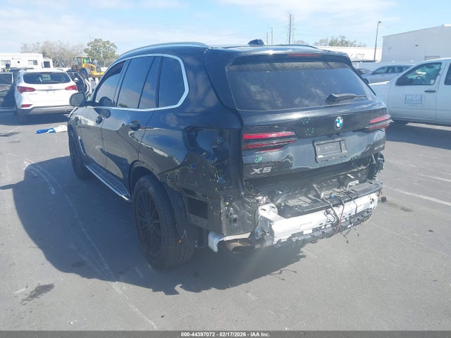 5UX13EU09S9W26856 BMW X5 Sdrive40i
