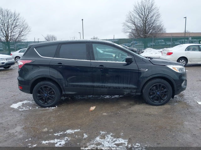 1FMCU9G98HUA95496 Ford ESCAPE SE