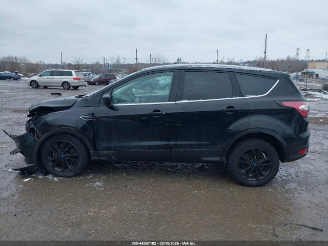 1FMCU9G98HUA95496 Ford ESCAPE SE