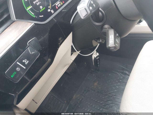 2019 AUDI E-TRON WA1VAAGE1KB024075 Photo 10