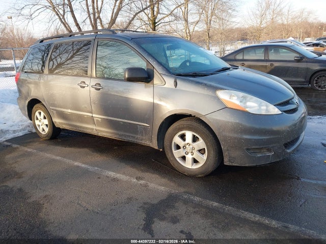 2010 Toyota Sienna Le მანქანა იყიდება აუქციონზე, vin: 5TDKK4CC3AS313235, აუქციონის ნომერი: 44397222