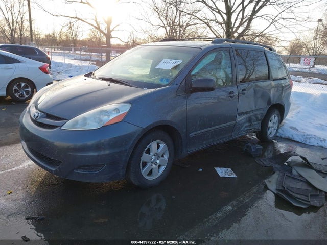 2010 Toyota Sienna Le მანქანა იყიდება აუქციონზე, vin: 5TDKK4CC3AS313235, აუქციონის ნომერი: 44397222
