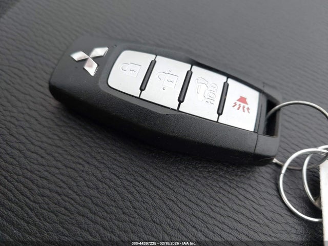 2022 MITSUBISHI OUTLANDER JA4J4UA80NZ045506 Photo 10