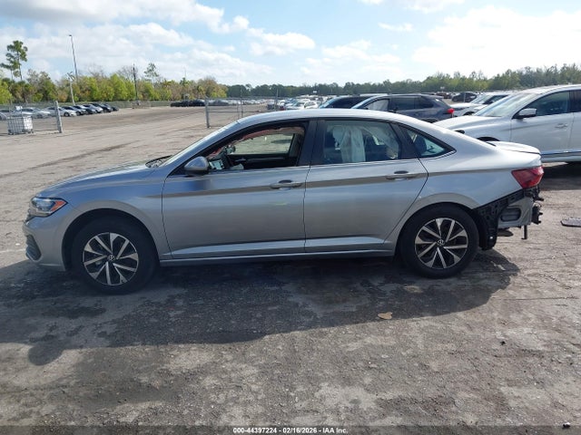 Продажа на аукционе авто 2023 Volkswagen Jetta 1.5t S, vin: 3VW5M7BU4PM007170, номер лота: 44397224