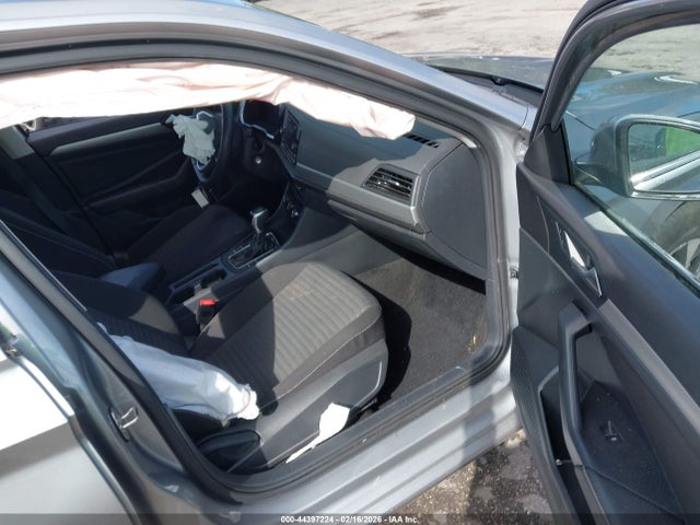 2023 VOLKSWAGEN JETTA 3VW5M7BU4PM007170 Photo 4