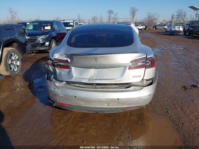 Tesla Model S 85d/p85d 2015 5YJSA1E4XFF114864 Image 16