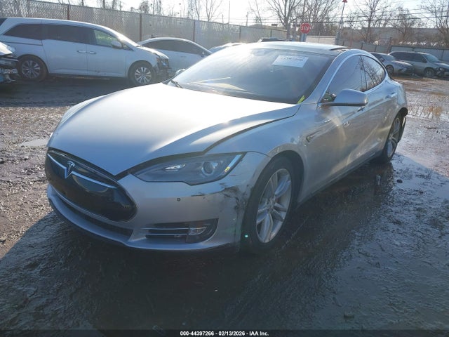 2015 TESLA MODEL S 5YJSA1E4XFF114864 Photo 1