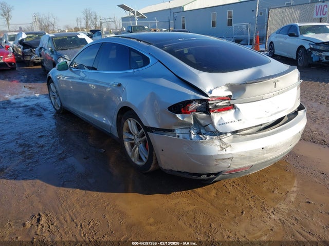 2015 TESLA MODEL S 5YJSA1E4XFF114864 Photo 2