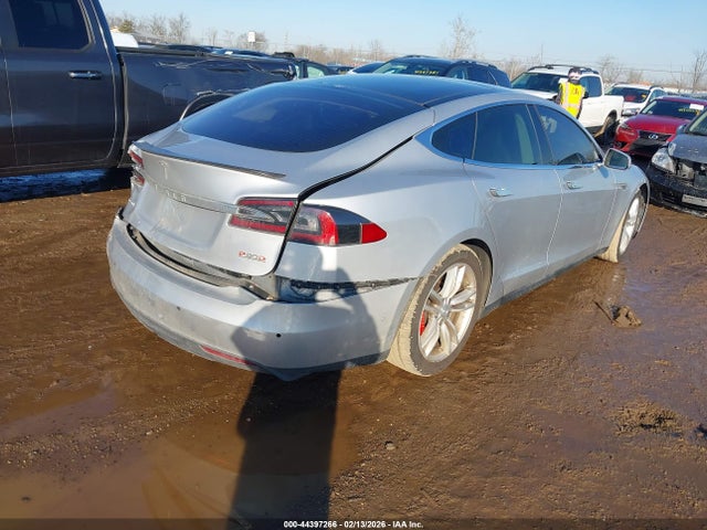 2015 TESLA MODEL S 5YJSA1E4XFF114864 Photo 3