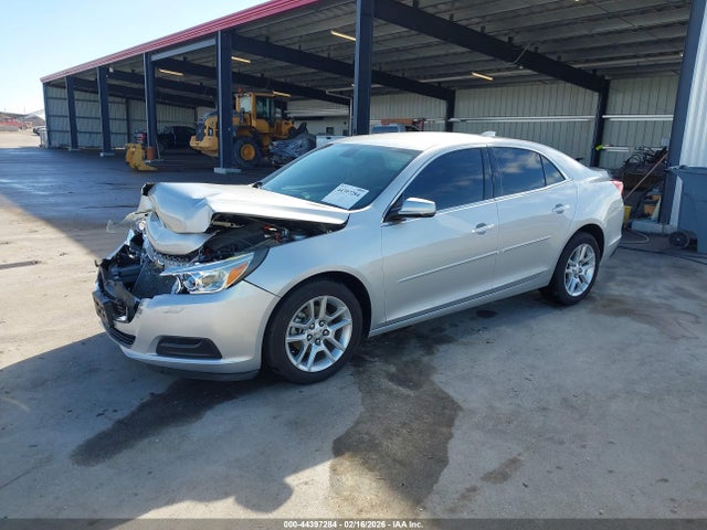 Chevrolet MALIBU 1LT 2015 1G11C5SL9FF106395 Image 2