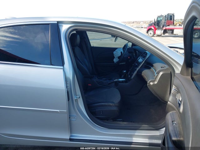 Chevrolet MALIBU 1LT 2015 1G11C5SL9FF106395 Image 5