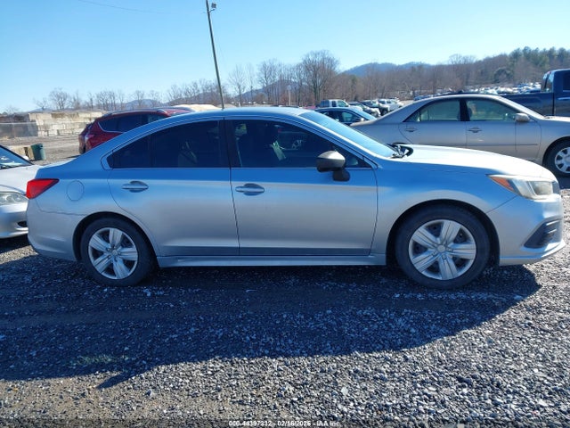 Subaru Legacy 2.5i 2018 4S3BNAA60J3045247 Image 13