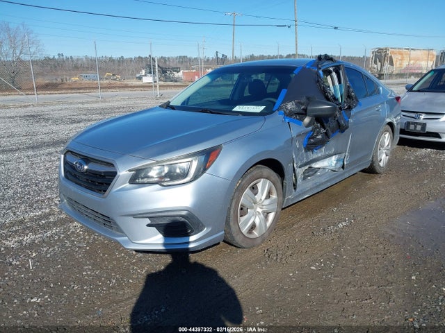 Subaru Legacy 2.5i 2018 4S3BNAA60J3045247 Image 2