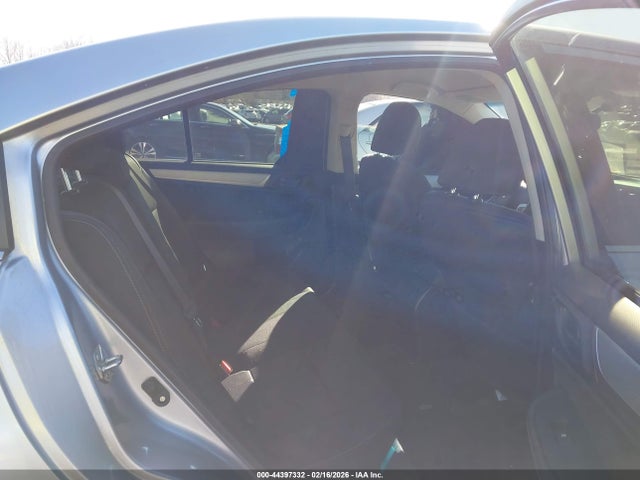 Subaru Legacy 2.5i 2018 4S3BNAA60J3045247 Image 8