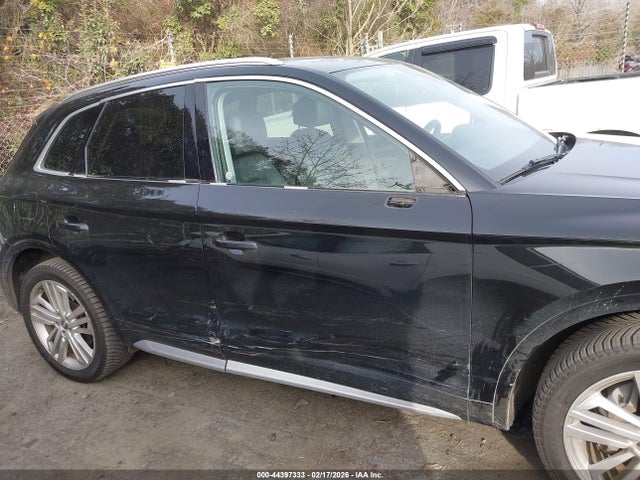 44397333 :رقم المزاد ، WA1CNAFY9J2088578 vin ، 2018 Audi Q5 2.0t Premium/2.0t Tech Premium مزاد بيع