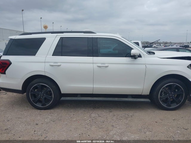 Ford Expedition Limited 2023 1FMJU2A89PEA34231 Image 14