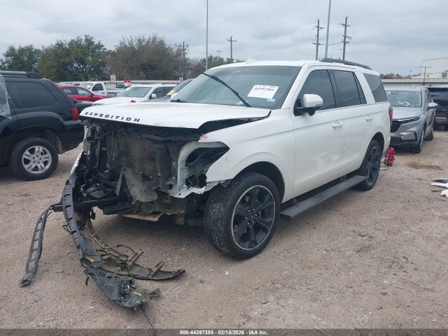 Ford Expedition Limited 2023 1FMJU2A89PEA34231 Image 2